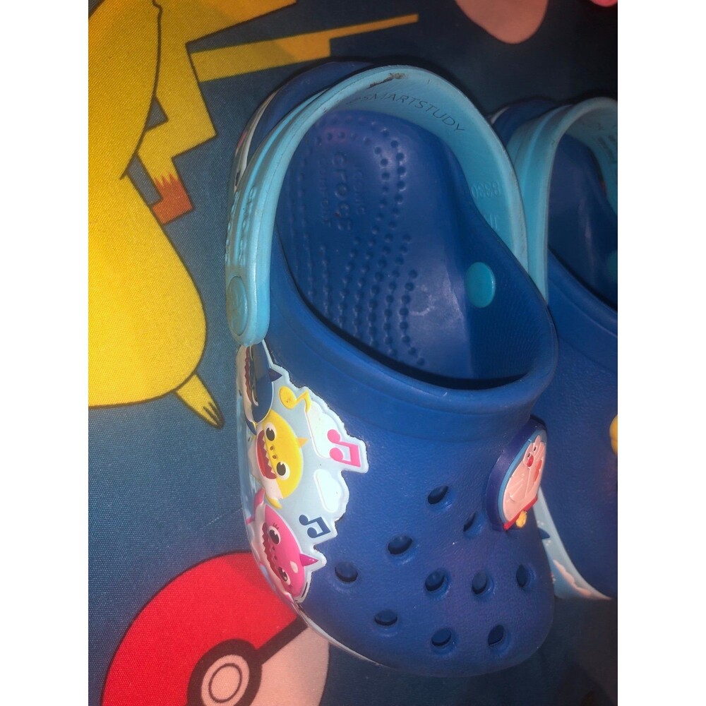 Crocs 6c - Picture 2 of 6